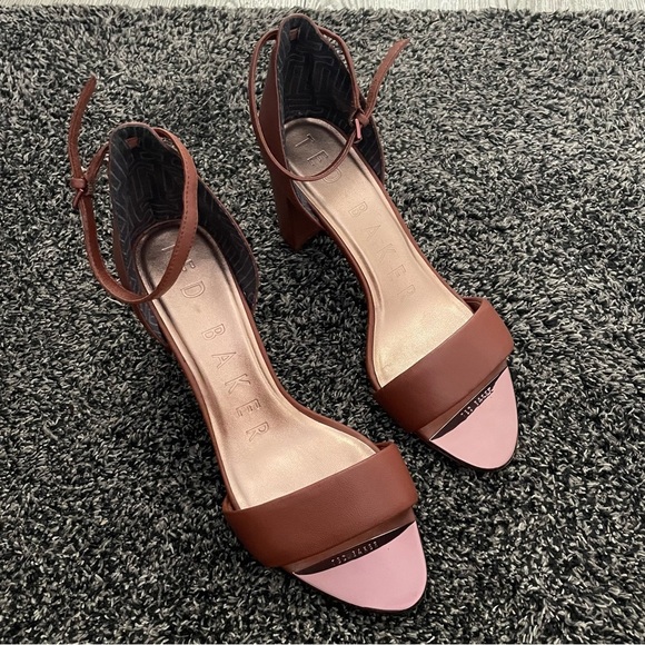 TED BAKER
Block-Heel Leather Sandals - Picture 6 of 13